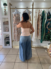 Load image into Gallery viewer, Pink Floral Button Top
