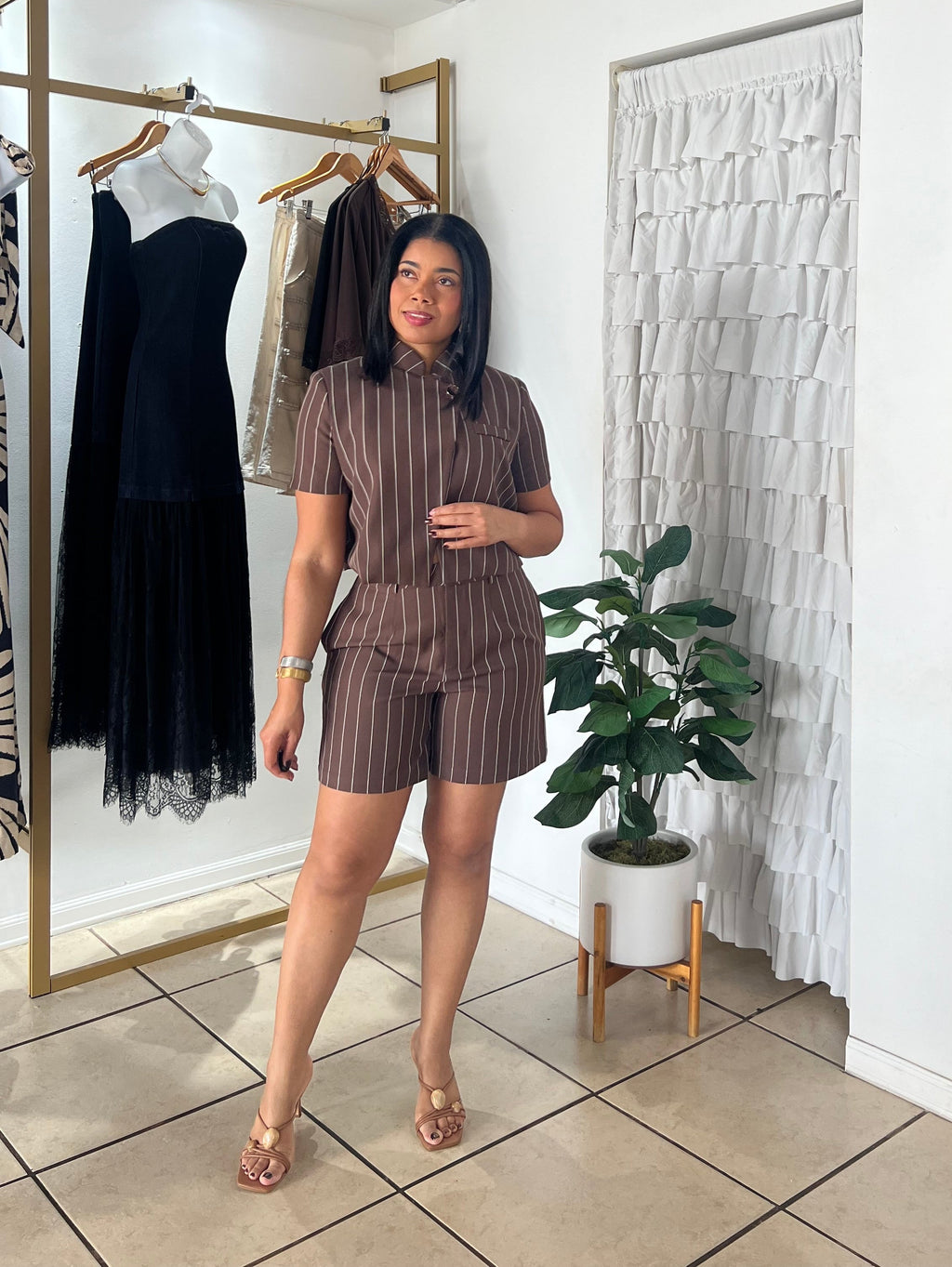 Cafe vertical stripes Crop Jacket Short Pant Set