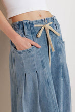 Load image into Gallery viewer, Denim Blue Contrast Tie Wide Leg Pant
