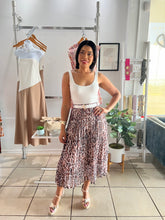 Load image into Gallery viewer, Animal print belted midi skirt
