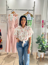 Load image into Gallery viewer, White flowers eyelet top
