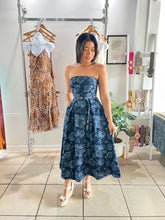 Load image into Gallery viewer, Denim strapless floral midi dress
