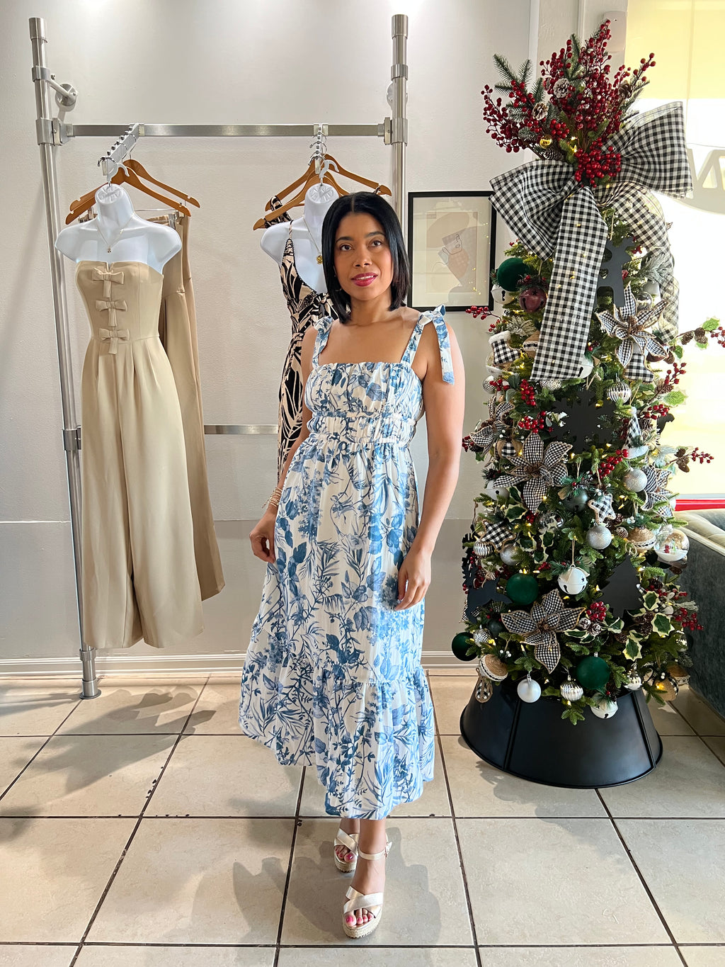 Porcelain blue midi dress