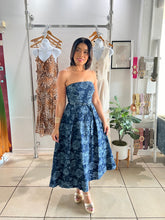 Load image into Gallery viewer, Denim strapless floral midi dress
