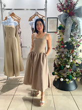 Load image into Gallery viewer, Deep taupe midi dress
