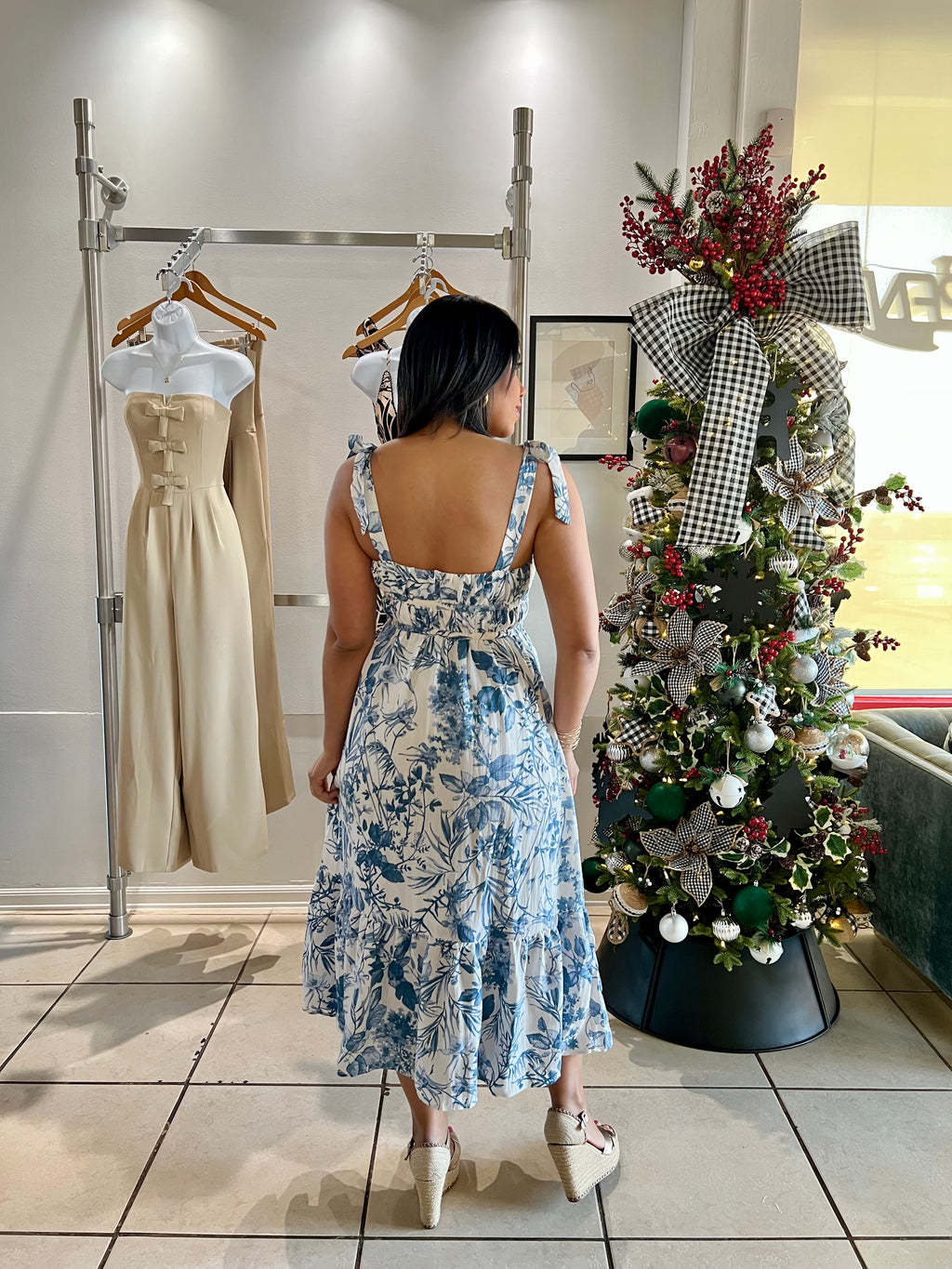 Porcelain blue midi dress