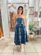 Load image into Gallery viewer, Denim strapless floral midi dress
