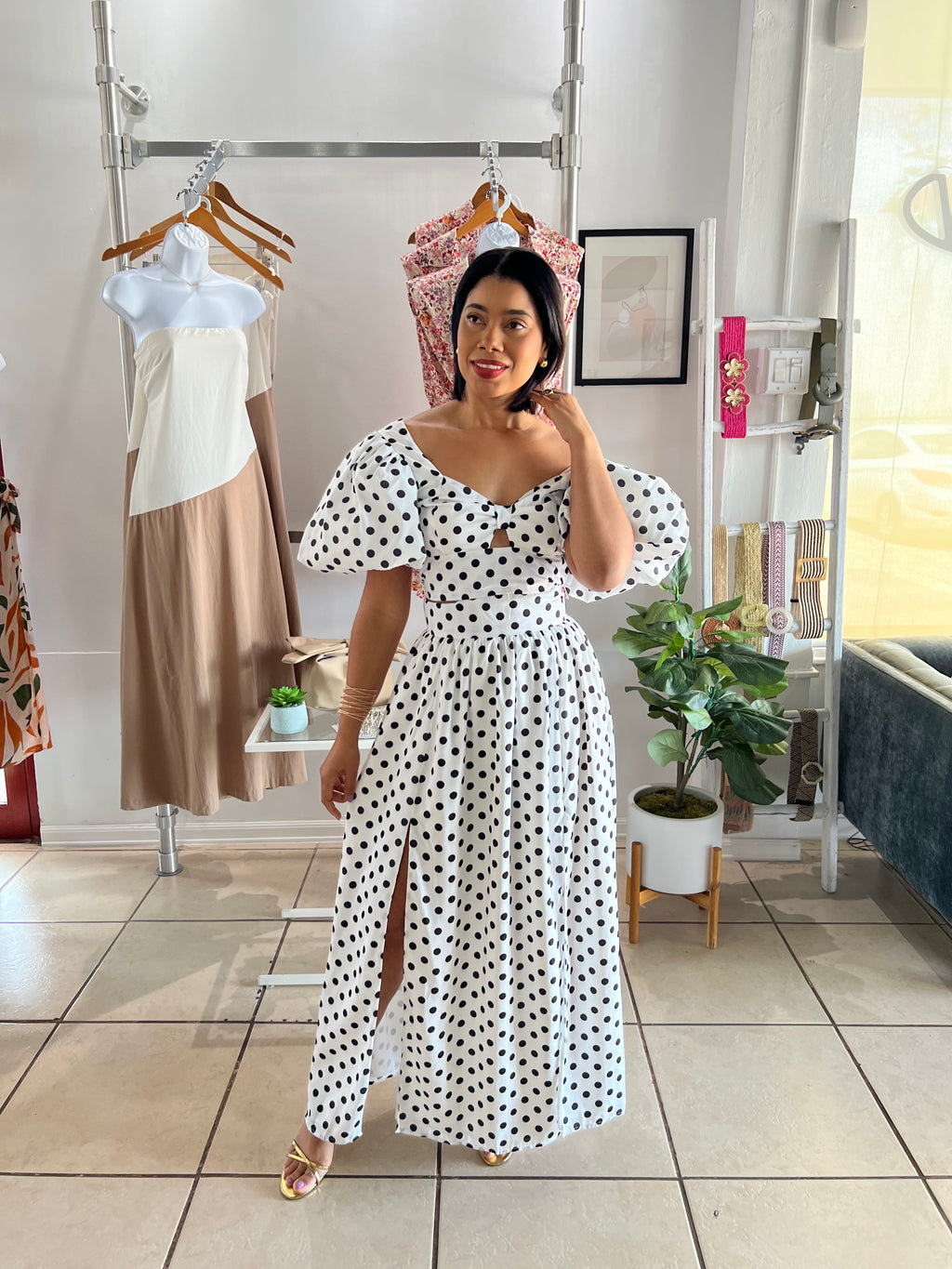White polka dots maxi skirt set