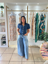 Load image into Gallery viewer, Denim Short Sleeves Top

