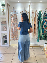 Load image into Gallery viewer, Denim Short Sleeves Top
